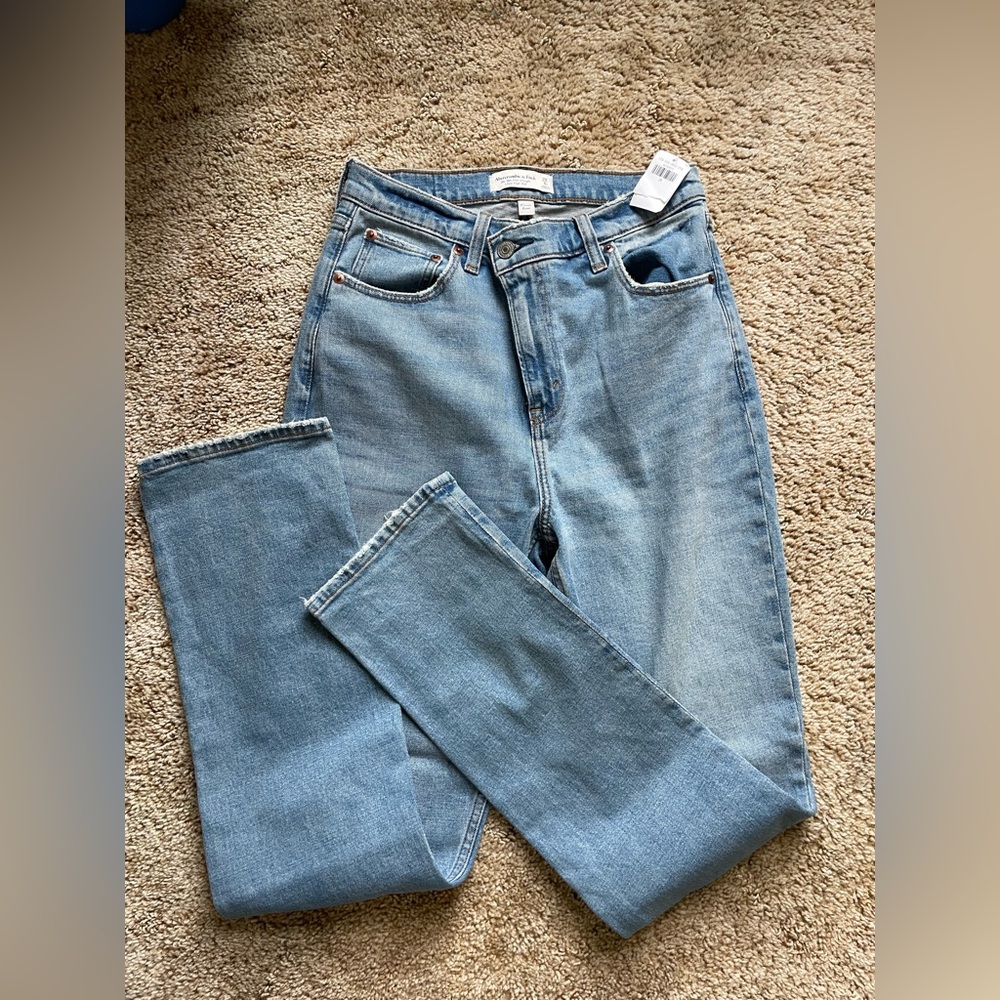 NWT Abercrombie & Fitch High Rise Women Jeans - Light Blue